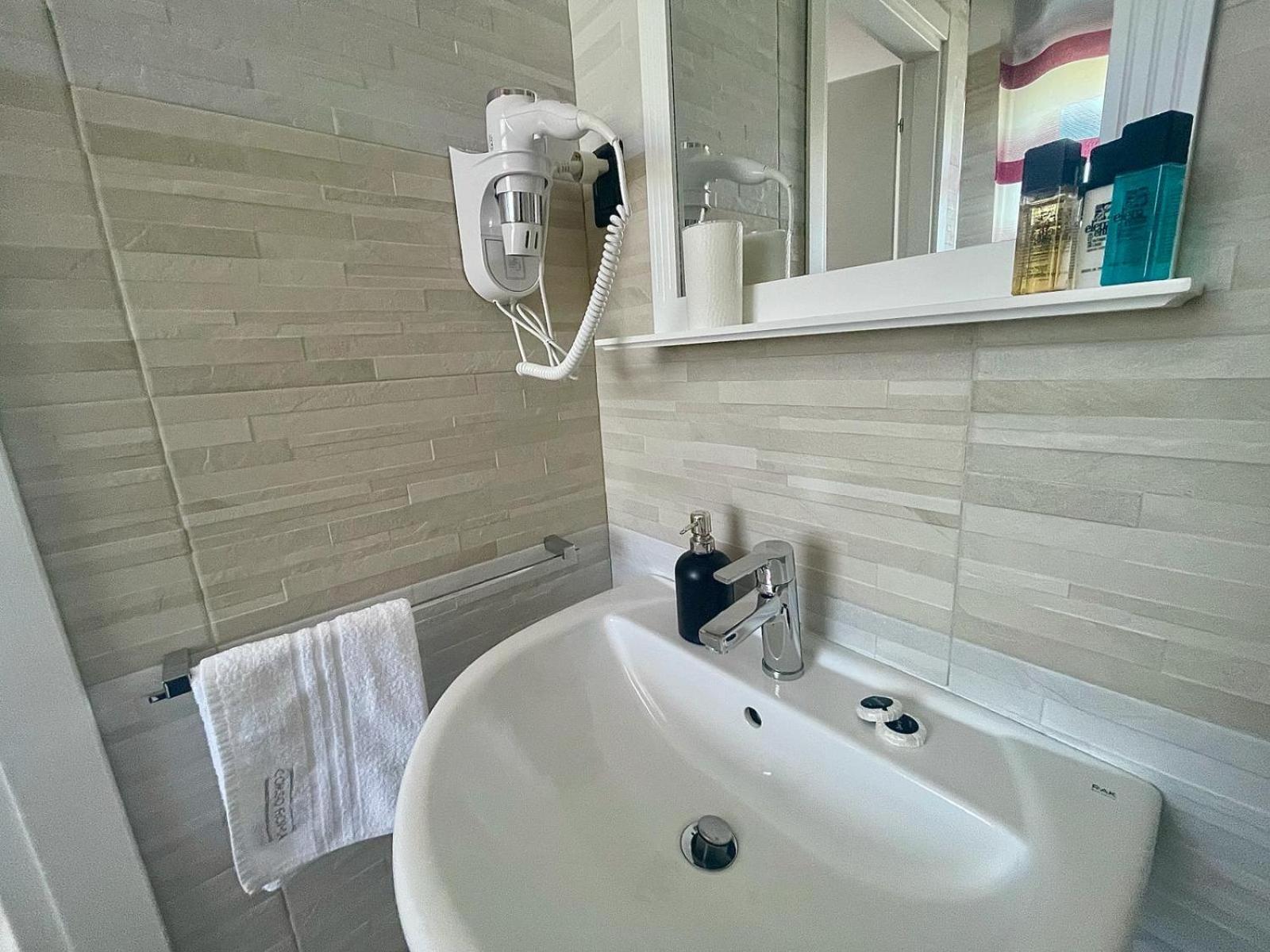 B&B Corso Roma Apricena Luaran gambar